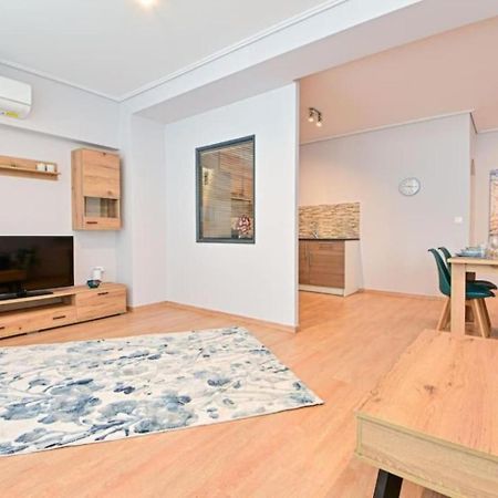 Cozy Apartment Located On Piraeus Port Area- Esterno foto