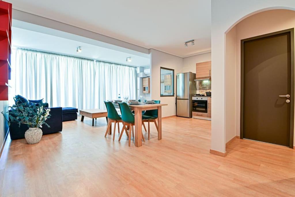 Cozy Apartment Located On Piraeus Port Area- Esterno foto