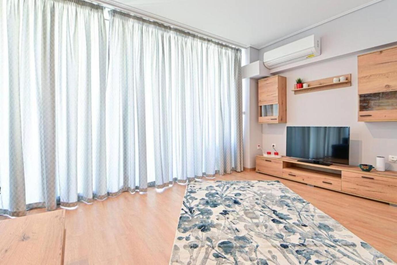 Cozy Apartment Located On Piraeus Port Area- Esterno foto