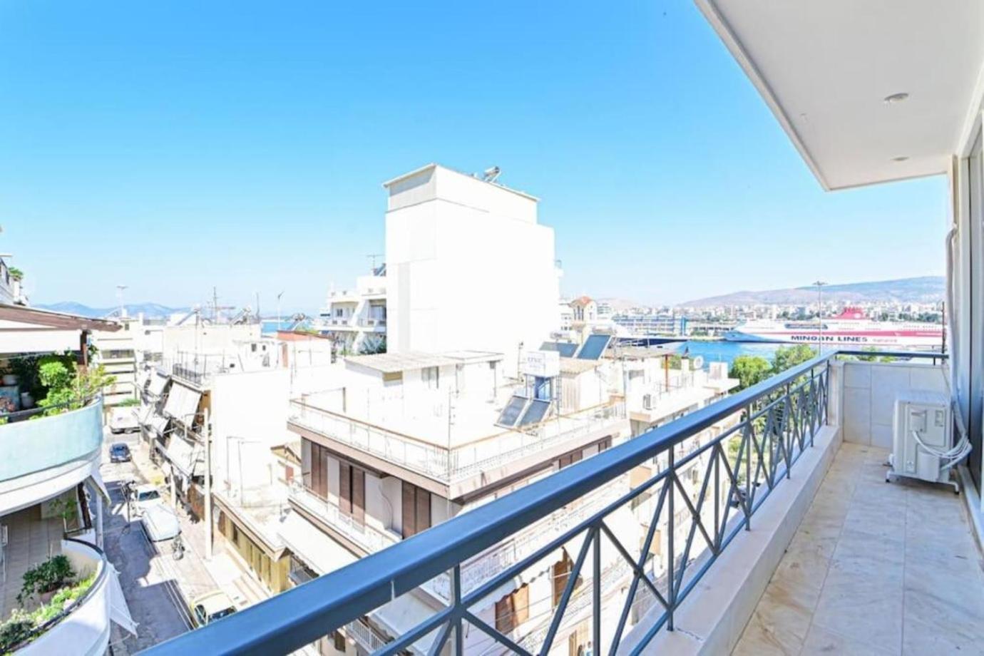 Cozy Apartment Located On Piraeus Port Area- Esterno foto
