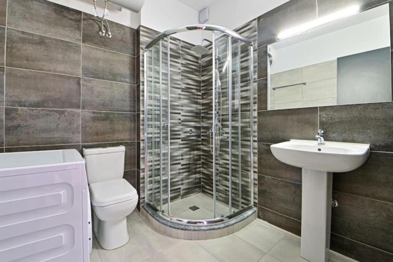 Cozy Apartment Located On Piraeus Port Area- Esterno foto