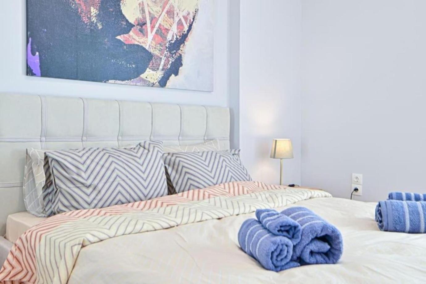 Cozy Apartment Located On Piraeus Port Area- Esterno foto